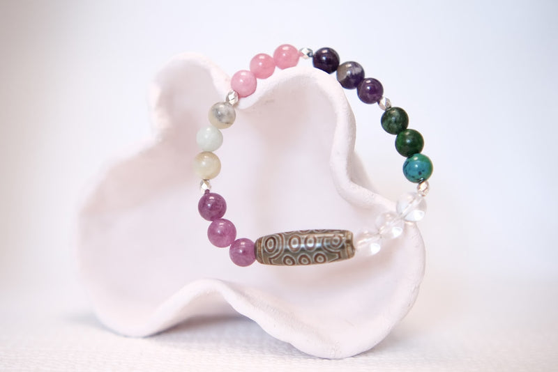 Sadness healing bracelet Heart Break Crystal with Tibetan Dzi Bead Stand