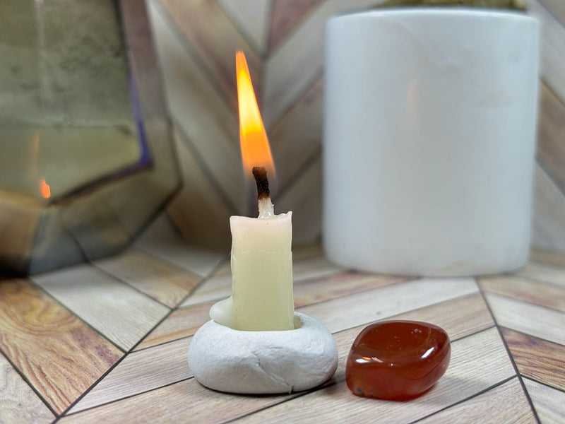 Mini Candle with Carnelian Crystal