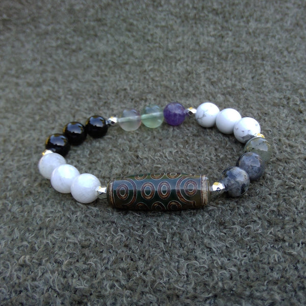 Stress healing bracelet Anxiety Healing Bracelet with Tibetan Dzi Bead Front